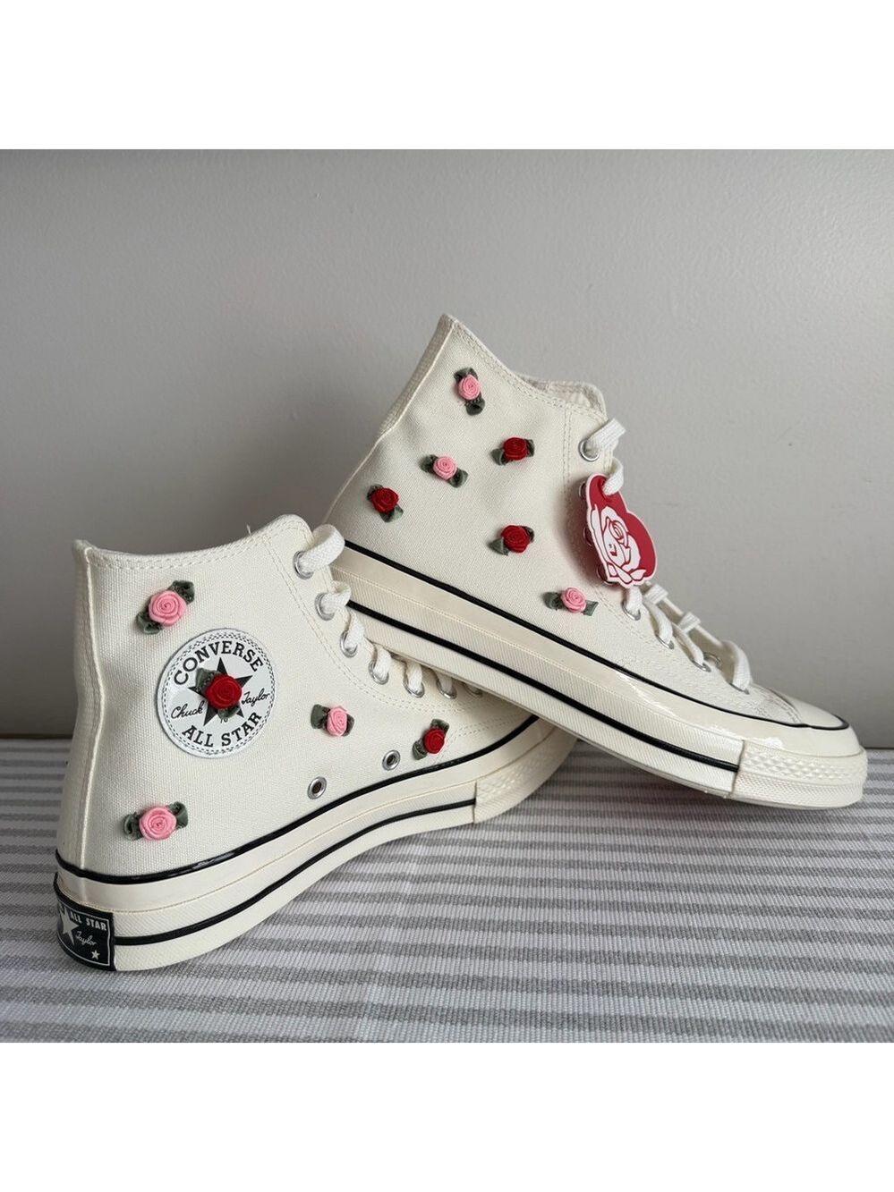 Converse NEW Unisex Chuck 70 Valentine's Day Hi Top Shoe Size 10 or 8 - Picture 9 of 14